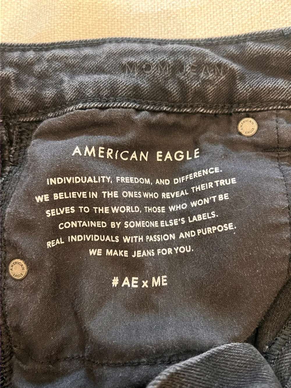 American Eagle Black Mom Jeans Size 10 Distressed Ripped Comfort Stretch - Picture 5 of 5